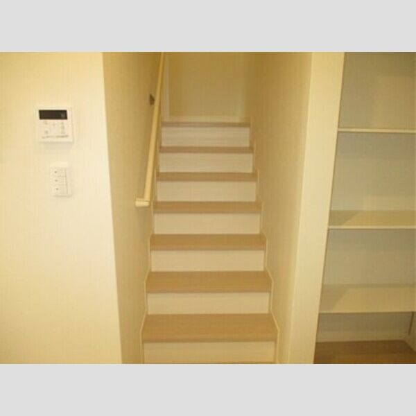 1007-KURA1号棟103号室 室内階段