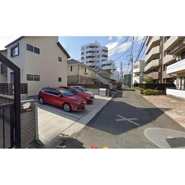 Bene多摩蘭坂201号室 駐車場