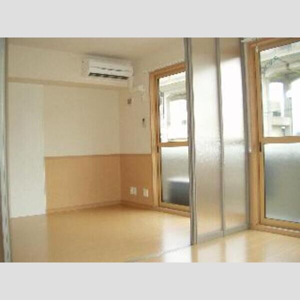 サンパティーク成田 リビング