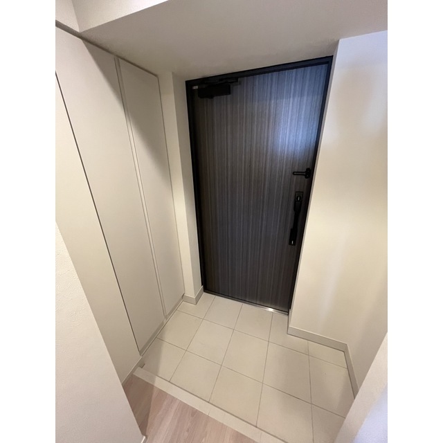 プレール・ドゥーク川口並木 玄関