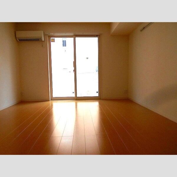 103号室