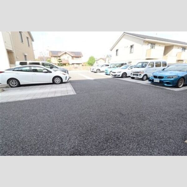 ベルレージュ　B 駐車場