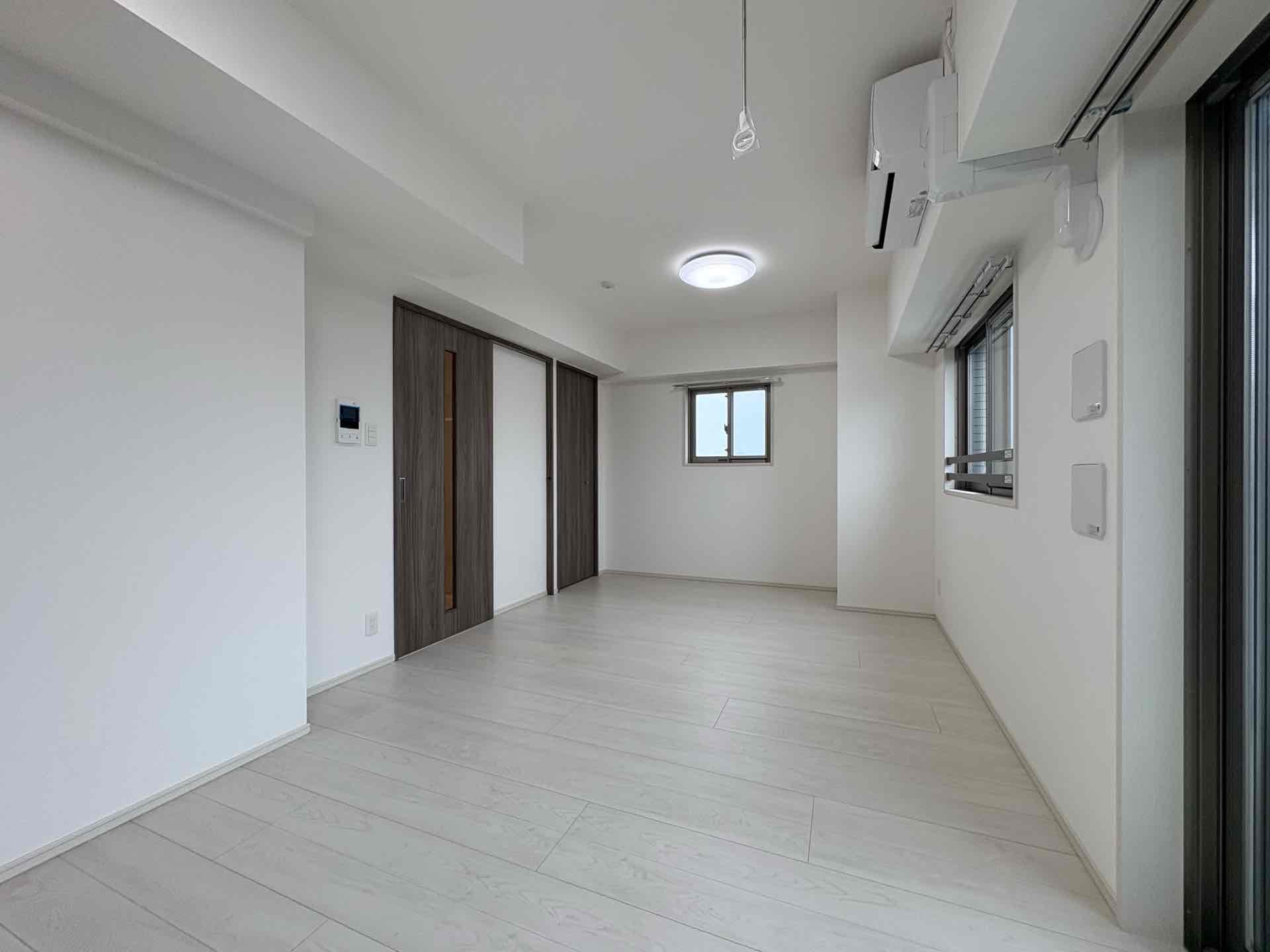 エヌステージ西船橋市川0201号室 リビング