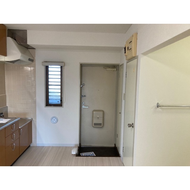 第2成城島田マンション308号室 玄関