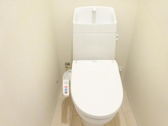 エル・クーレ203号室 シャワー付トイレ