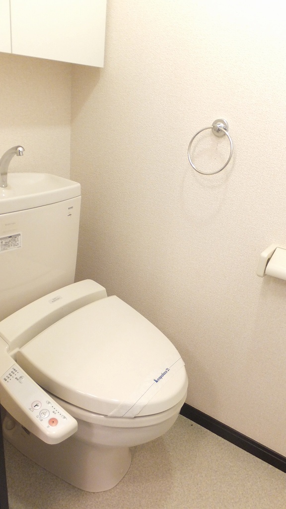 レオネクストコクメイハイツＴ102号室 温水洗浄便座機能付き