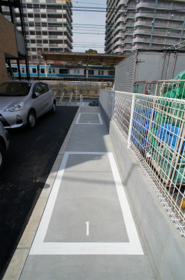 リブリ・シャトー・デ・ザール Ⅴ3階 駐車場