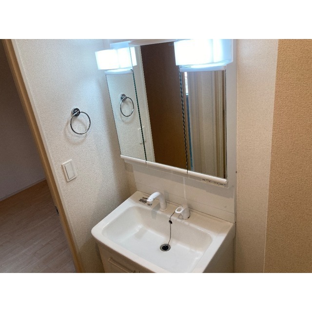 旭ヶ丘KOホームズ103号室 内観