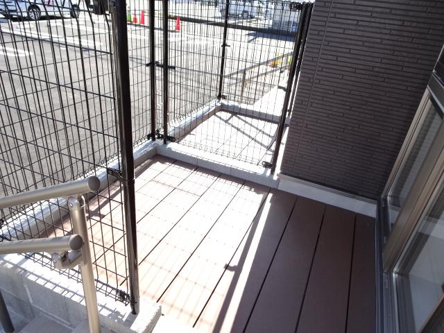 ラピスラズリ103号室 ウッドデッキ