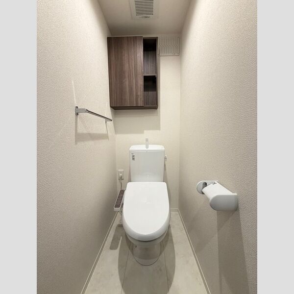 シンビジウム湘南台305号室 トイレ