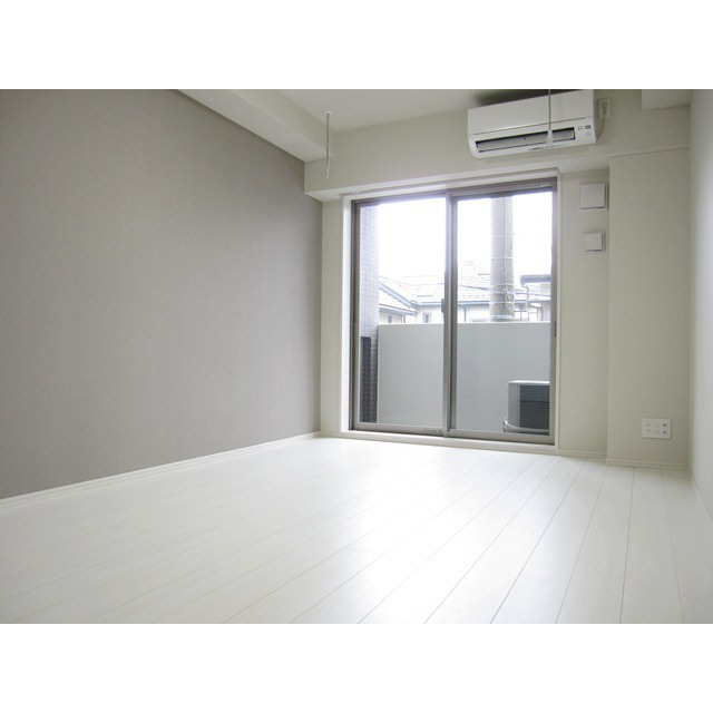 プレール・ドゥーク中野江原町 リビング