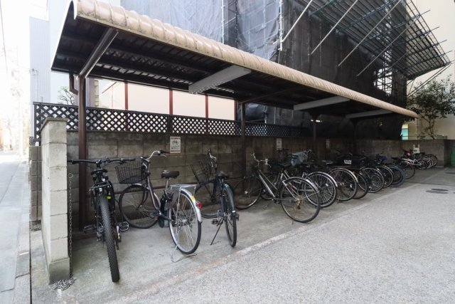 ライオンズマンション御徒町第三2階 駐輪場