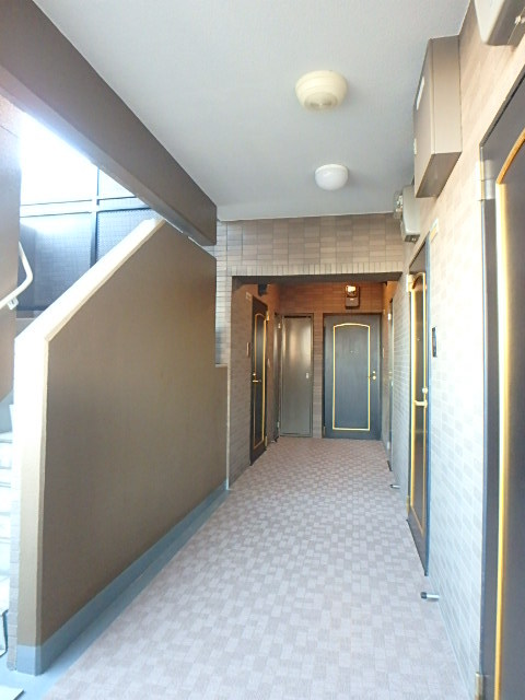 グランド・ガーラ渋谷9階 廊下