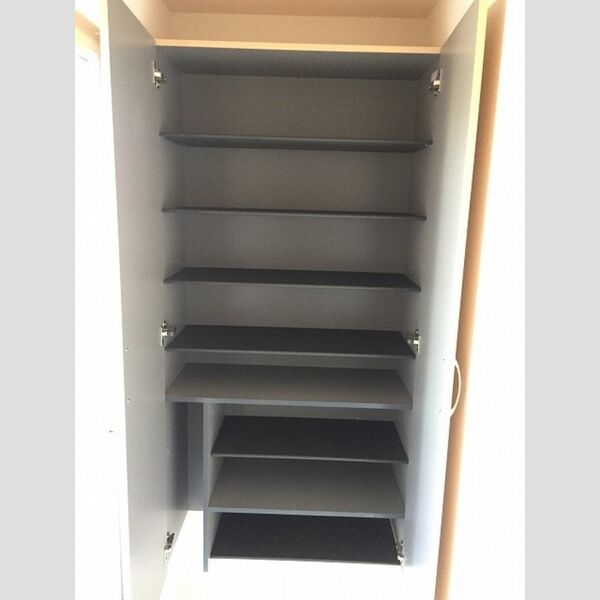 フローラ たっぷりめ収納のシューズボックスです