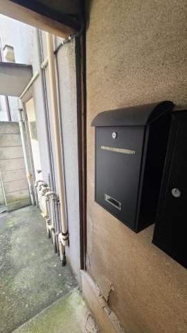 小松レジデンス 鍵付きポストあります