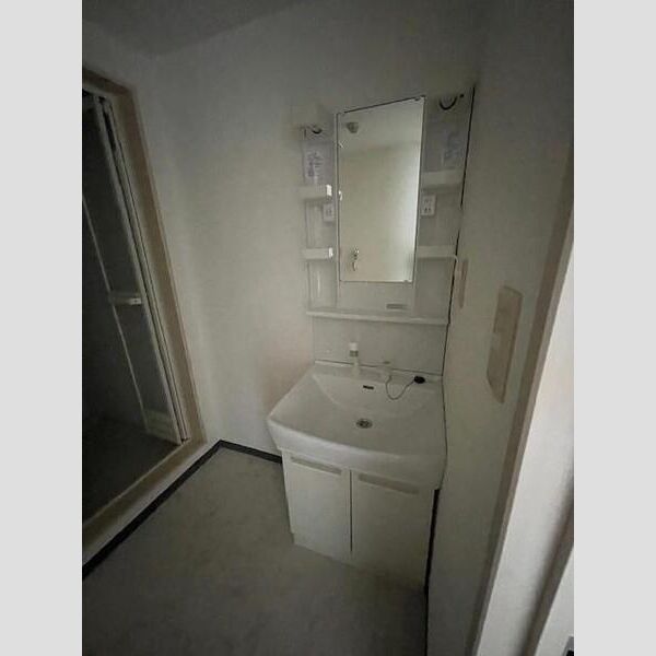 カムフォート登戸Ⅲ102号室 ※別号室参照