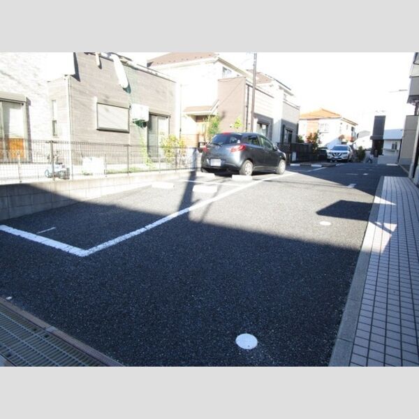 メゾン・ド・サンセール　八番館 駐車場(要空き確認)