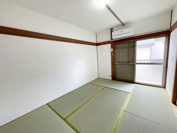 新葉ラピス北小金202号室 リビング