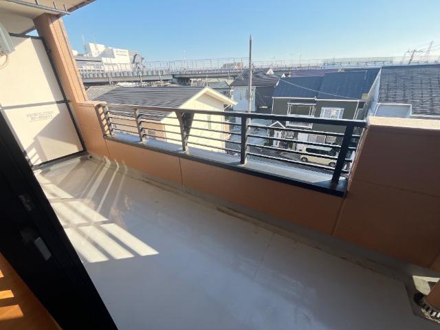 Ｊ．Ｓガーデン303号室 ベランダ