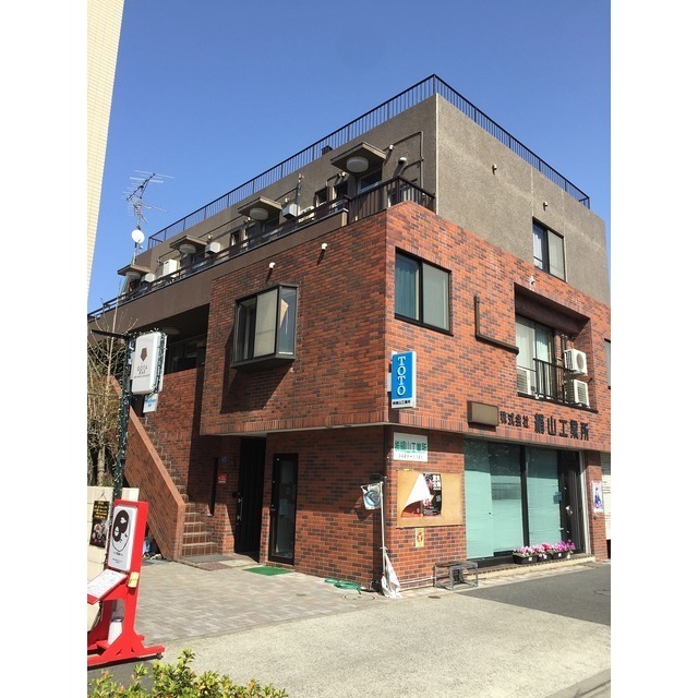 絹山ビル302号室 外観
