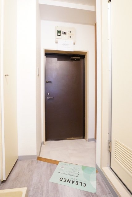 日神パレス西台第３ 玄関