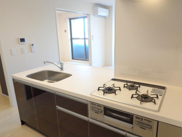 ブラン　メゾン システムキッチン