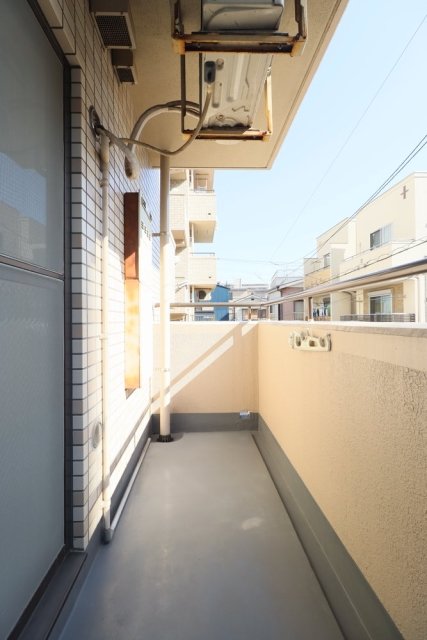 ライオンズプラザヨコハマ戸部2階 バルコニー