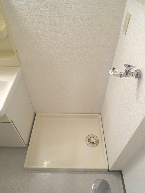 ファミーリェ二俣川0101号室 室内洗濯機置場　※現況優先