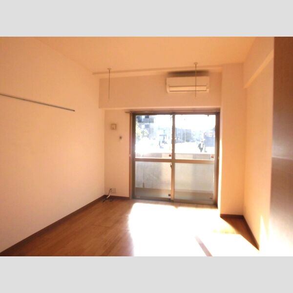 エミナンス丸山台 洋室