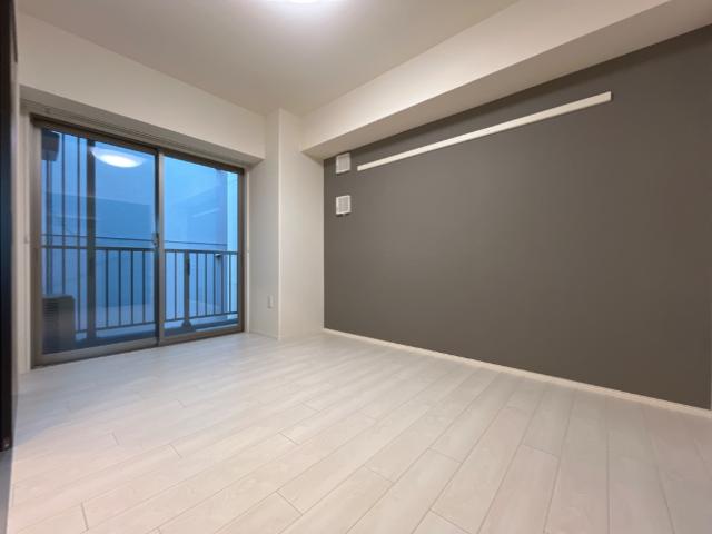 エムヒルズ（Ｍ・ＨＩＬＬＳ）603号室 リビング