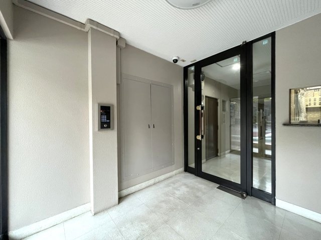 ハイネス大久保 エントランス