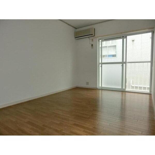 エステートピアグレイス202号室 リビング