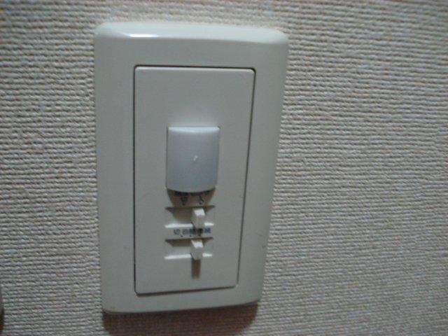 サンヴィラージュ303号室 人感センサー