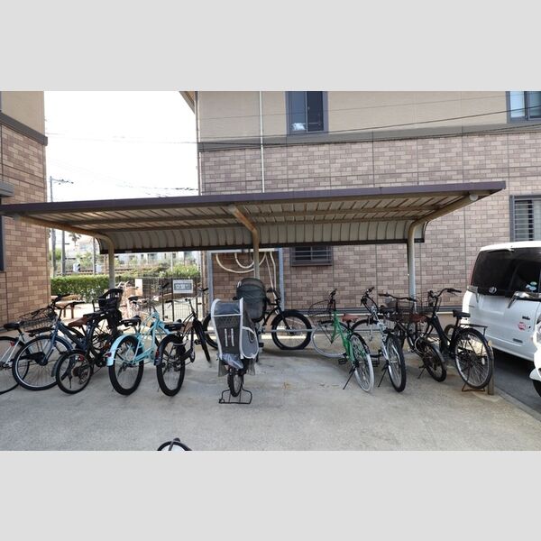 コンフォート湘南　B 駐輪場