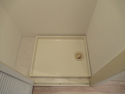 グローリア初穂千駄木・ヴェルデ千駄木 洗濯機置き場