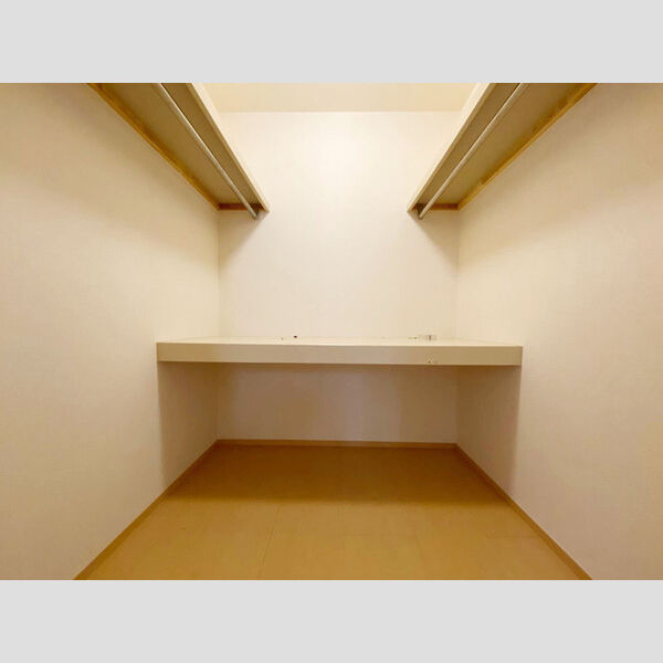 グリーンフラッツ 101号室ウォークインクローゼット