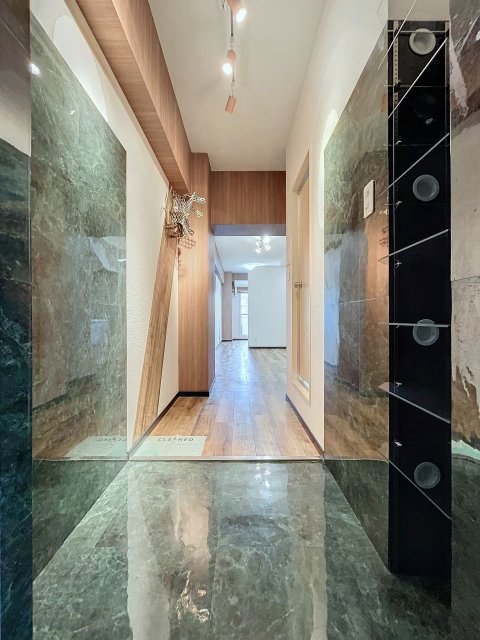 グランドメゾン鶴見8階 玄関