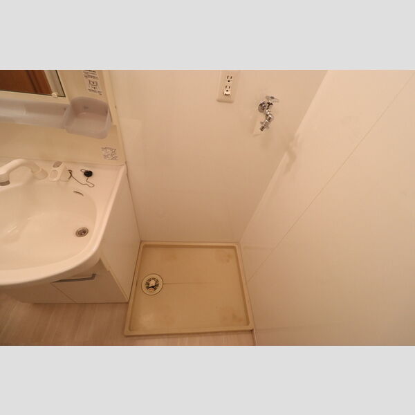 コモド　B棟202号室 室内洗濯機置き場