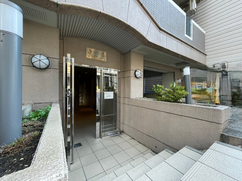 ロイヤルアメニティー東池袋4階 エントランス