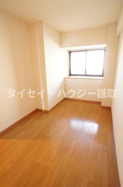 グランコート蘇我0205号室 玄関側洋室にもエアコン設置可能