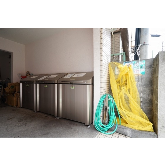 ダイホープラザ鶴見0303号室 ゴミ置き場