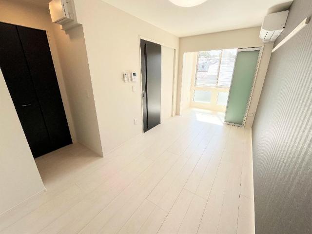 KM Casa新横浜 洋室