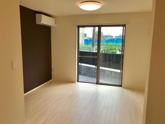 アンソレイェ101号室 リビング