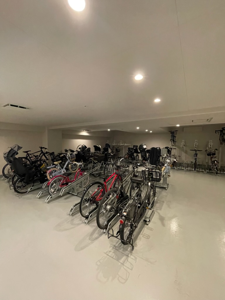 プレシス横濱紅葉坂7階 駐輪場