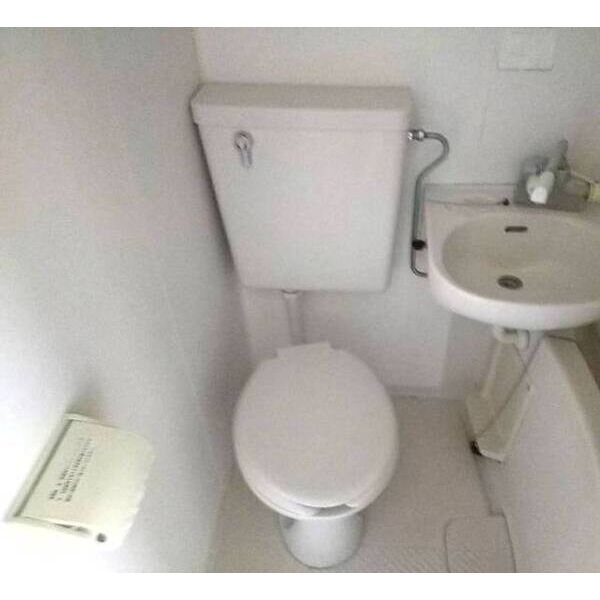 クリオ根岸弐番館2階 同建物別部屋の参考画像