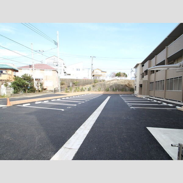 Kーコーポ 駐車場