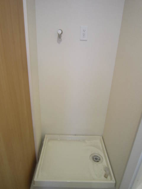 ロイヤル藤沢 洗濯機置き場