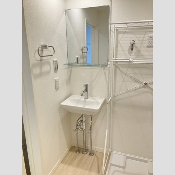 アクシスコート小岩202号室 独立洗面台