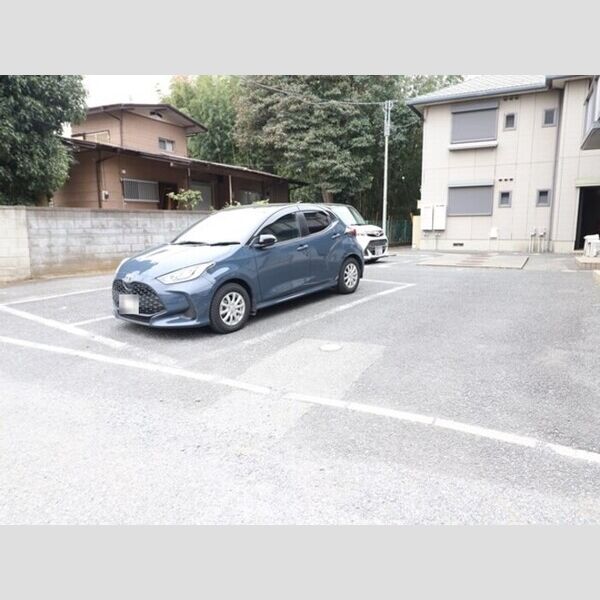 フローラサントビー　A 駐車場