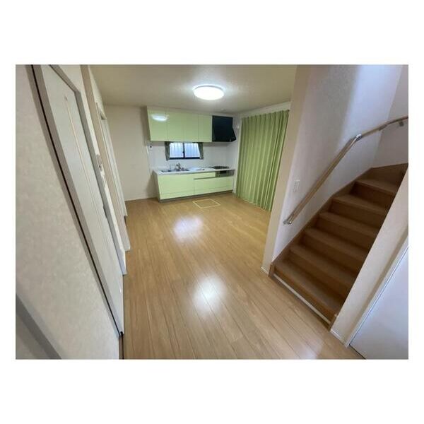 調布市多摩川3-31戸建 リビング